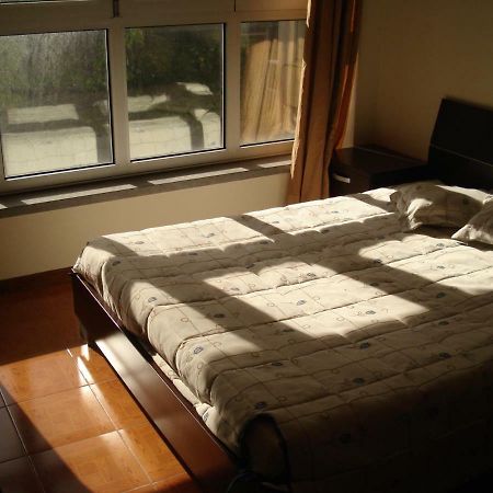 Apartamento T1 - 3Min Do Santuario Fatima Luaran gambar